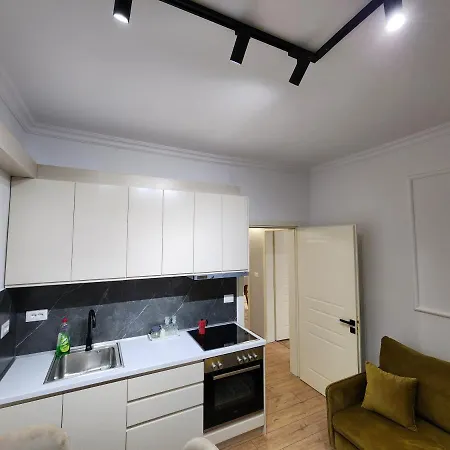 Noel Centre 2 * Berati