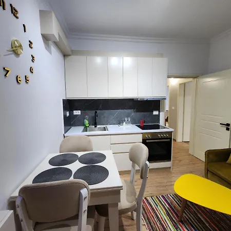 Noel City Centre 2 * Μπεράτ