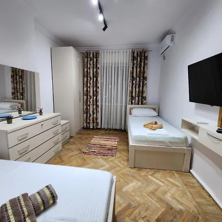 Noel Centre 2 Apartamento Berati