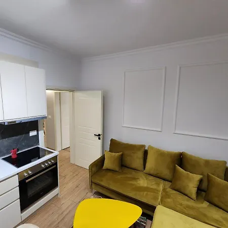 Noel Centre 2 *